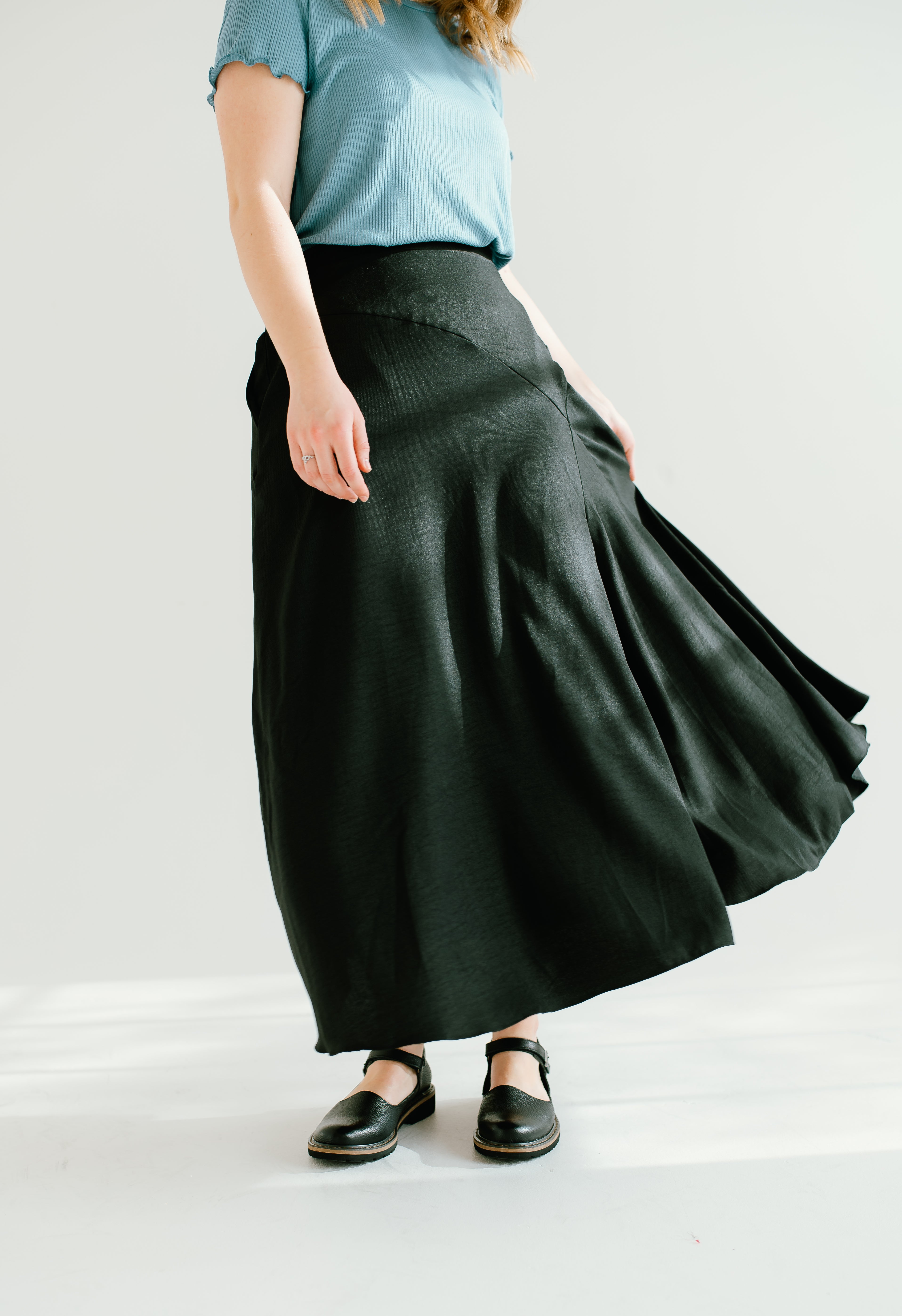 black flowy modest skirt