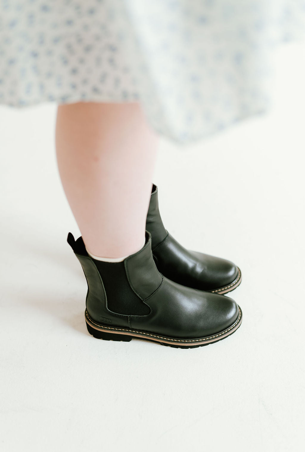 black chelsea style boot