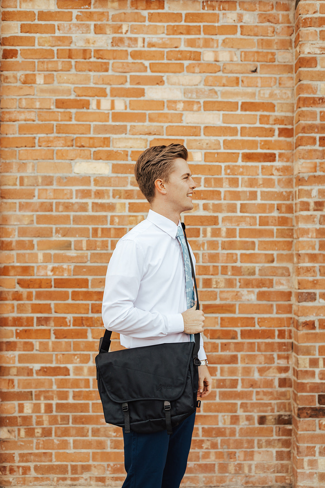 Bags - Grand Tour Renegade Shoulder Bag