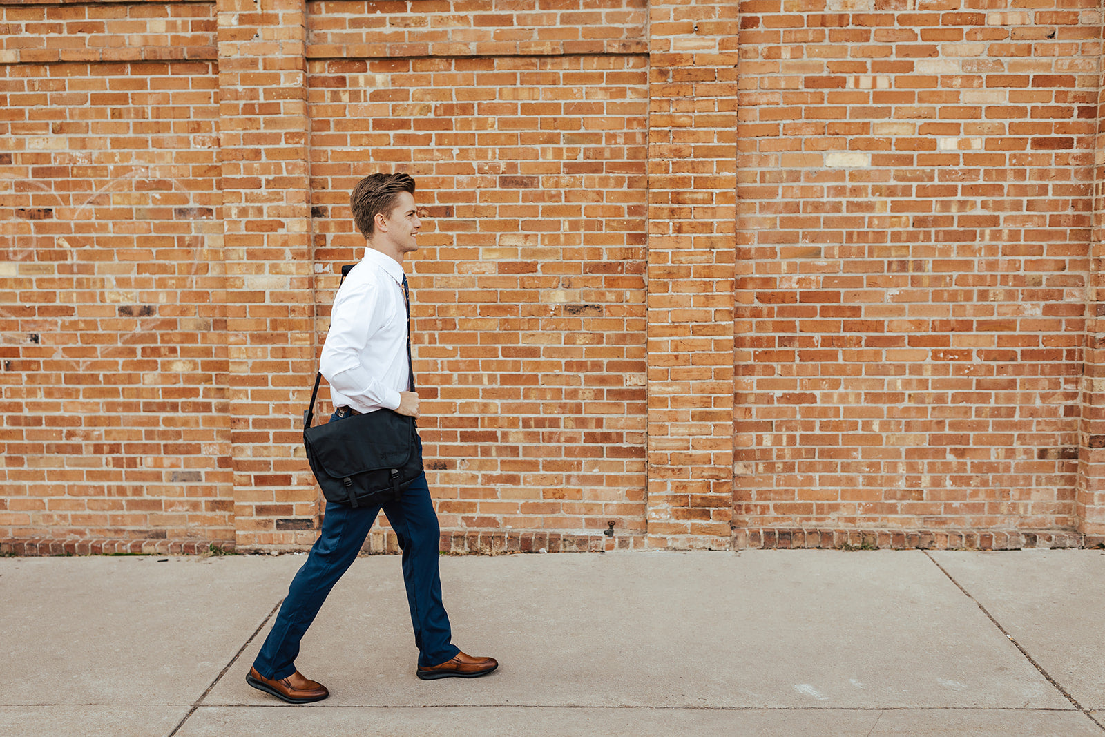 Bags - Grand Tour Renegade Shoulder Bag