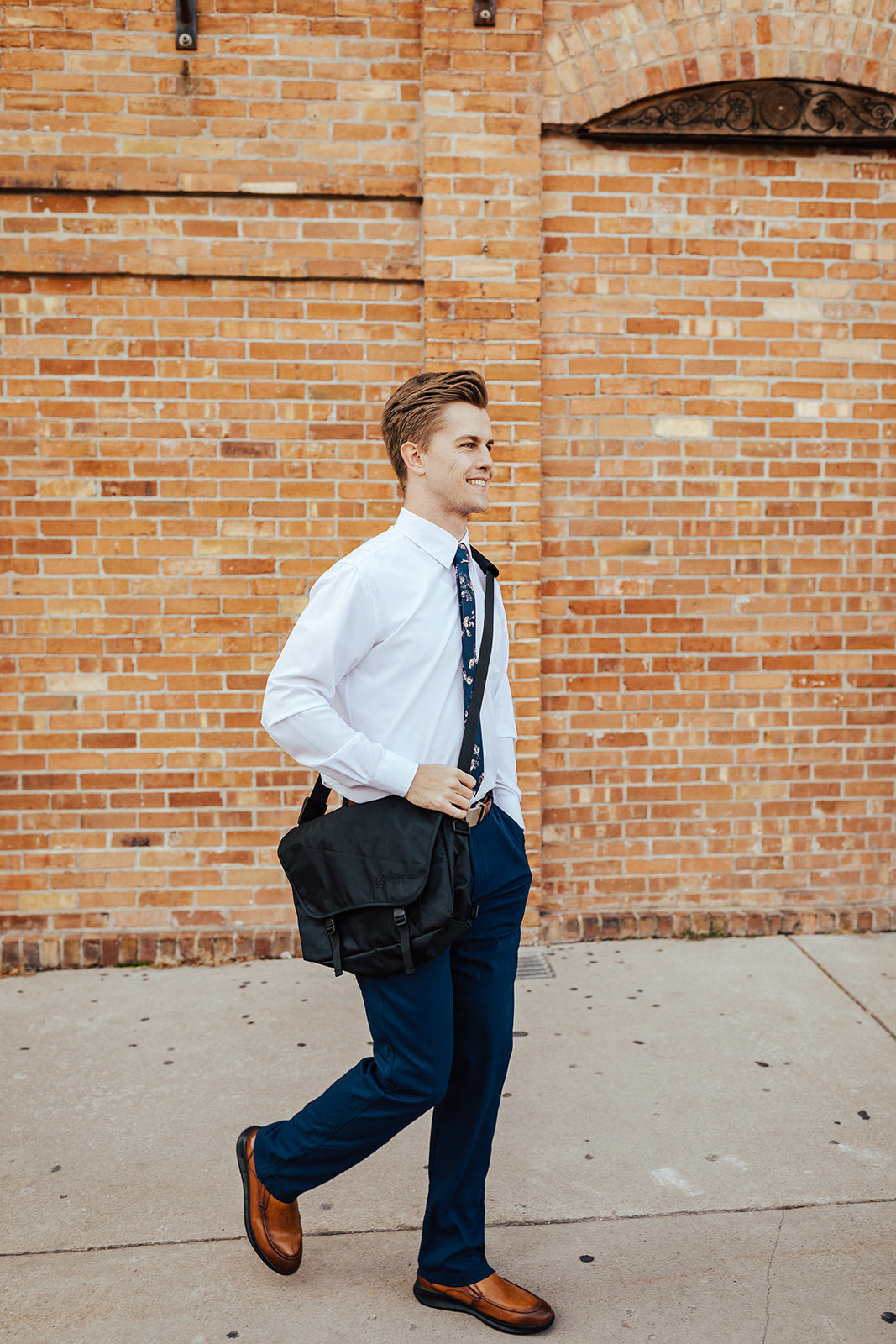 Bags - Grand Tour Renegade Shoulder Bag