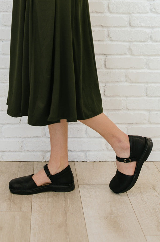 Shoes-Sisters - Naot Catania