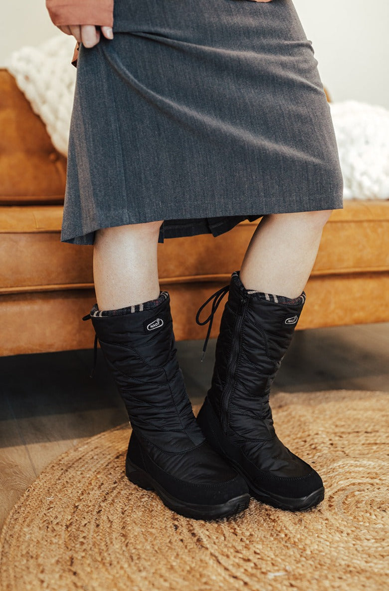 Shoes-Sisters - Naot Montana Snowbird Black