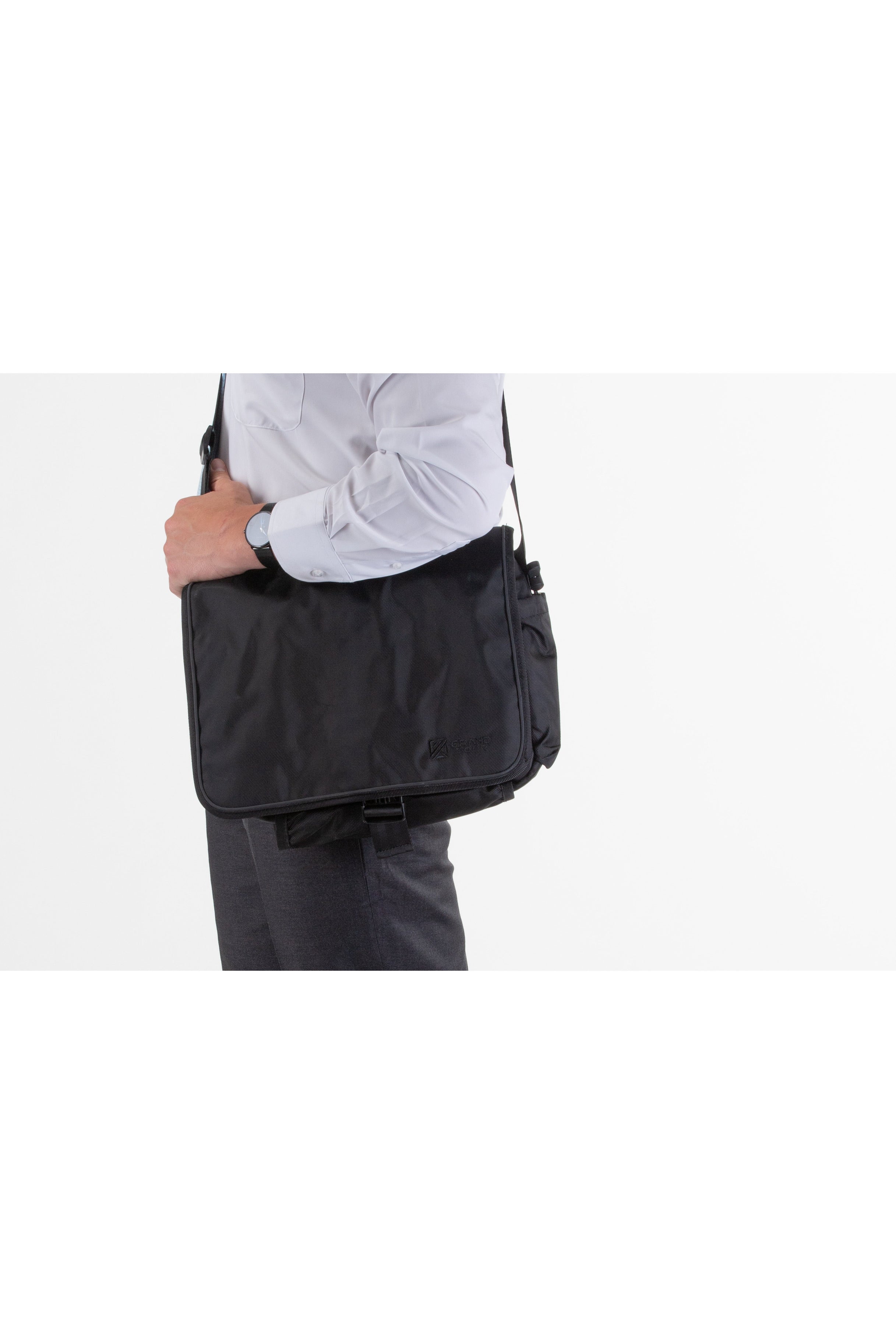 General - Grand Tour Rubicon Messenger Bag